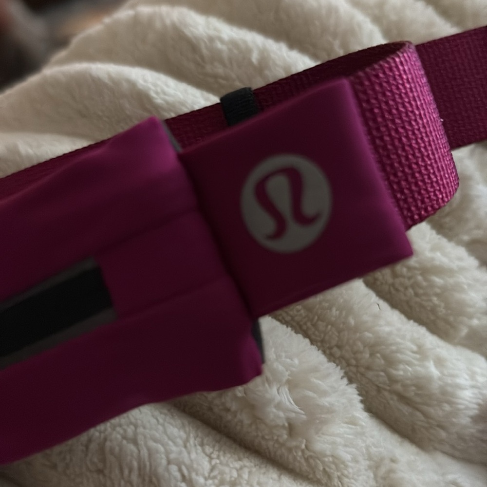 lululemon athletica Red Mini Bag - Picture 3 of 4
